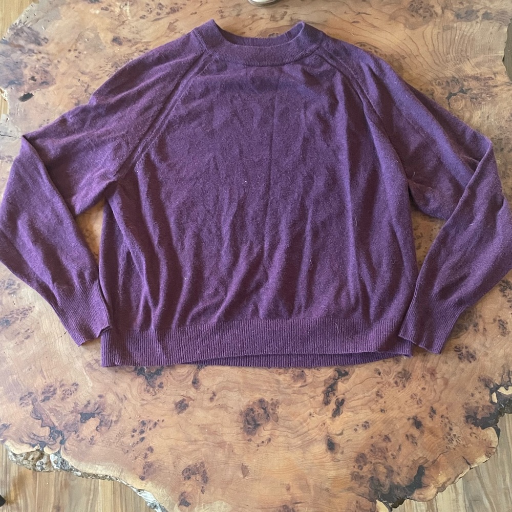 Maroon sweater